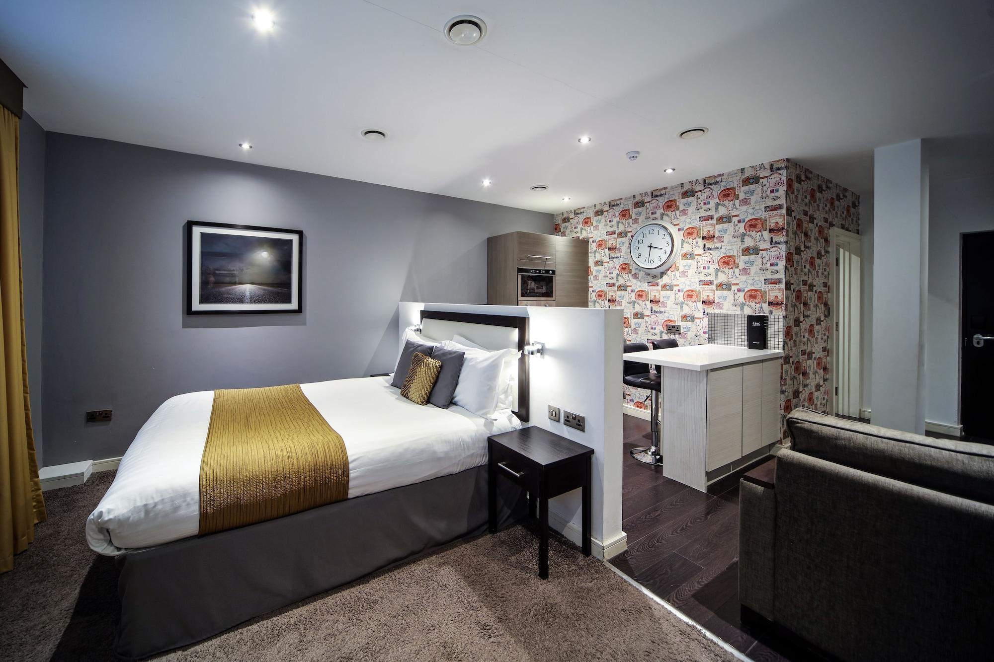 Epic Apartments Seel Street Ливърпул Екстериор снимка