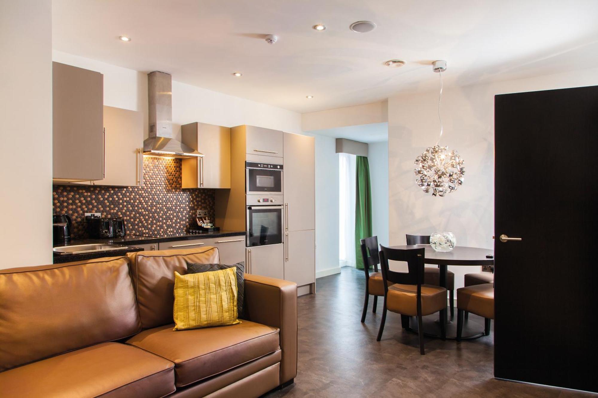 Epic Apartments Seel Street Ливърпул Екстериор снимка