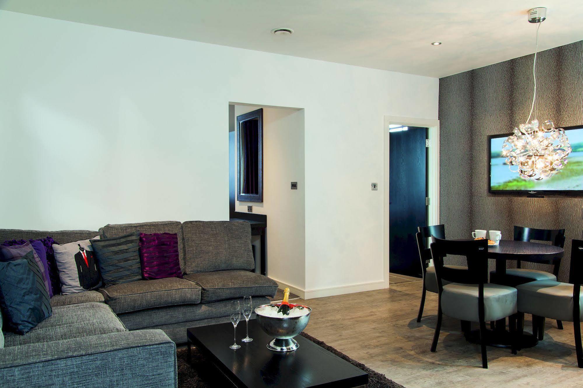 Epic Apartments Seel Street Ливърпул Екстериор снимка